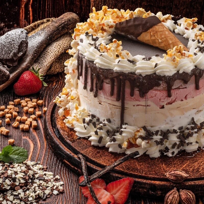 Csoki-sztracsi-eper-karamell parfé